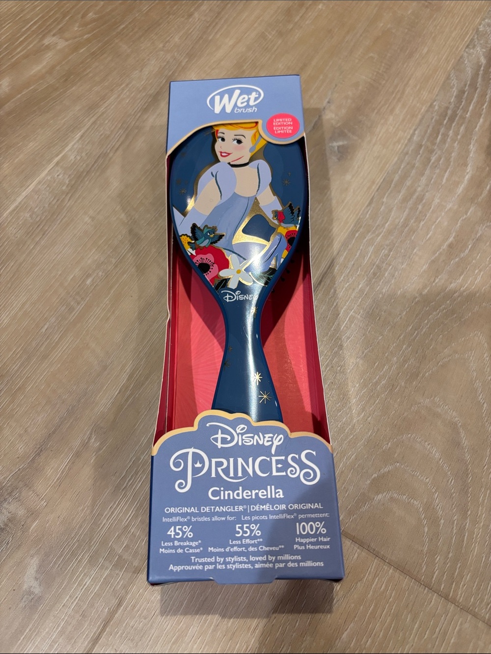 NIB Disney Princess Cinderella Limited Edition Wet Brush Detangler